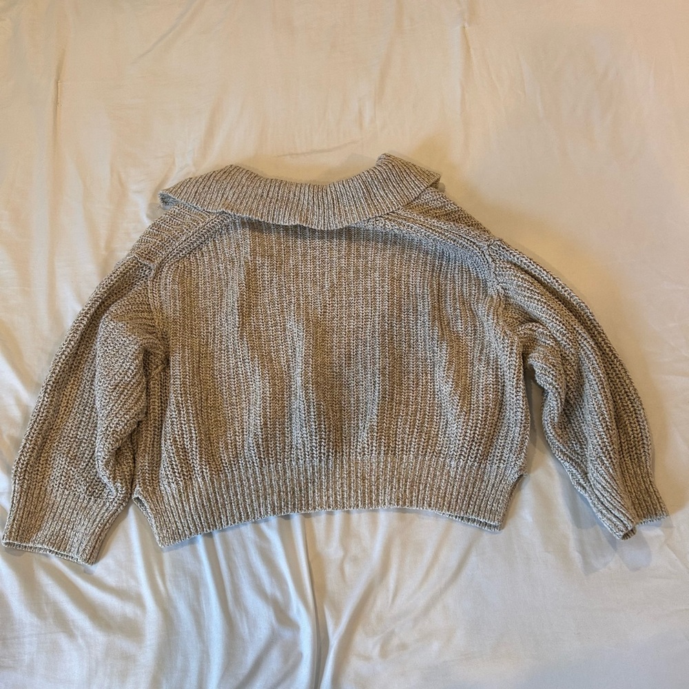 Free People Cropped Elbow Sleeve Low Cut Sweater NWOT M - Picture 2 of 5